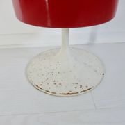 Porte parapluies, pied tulipe, tôle émaillée et laiton, 1950