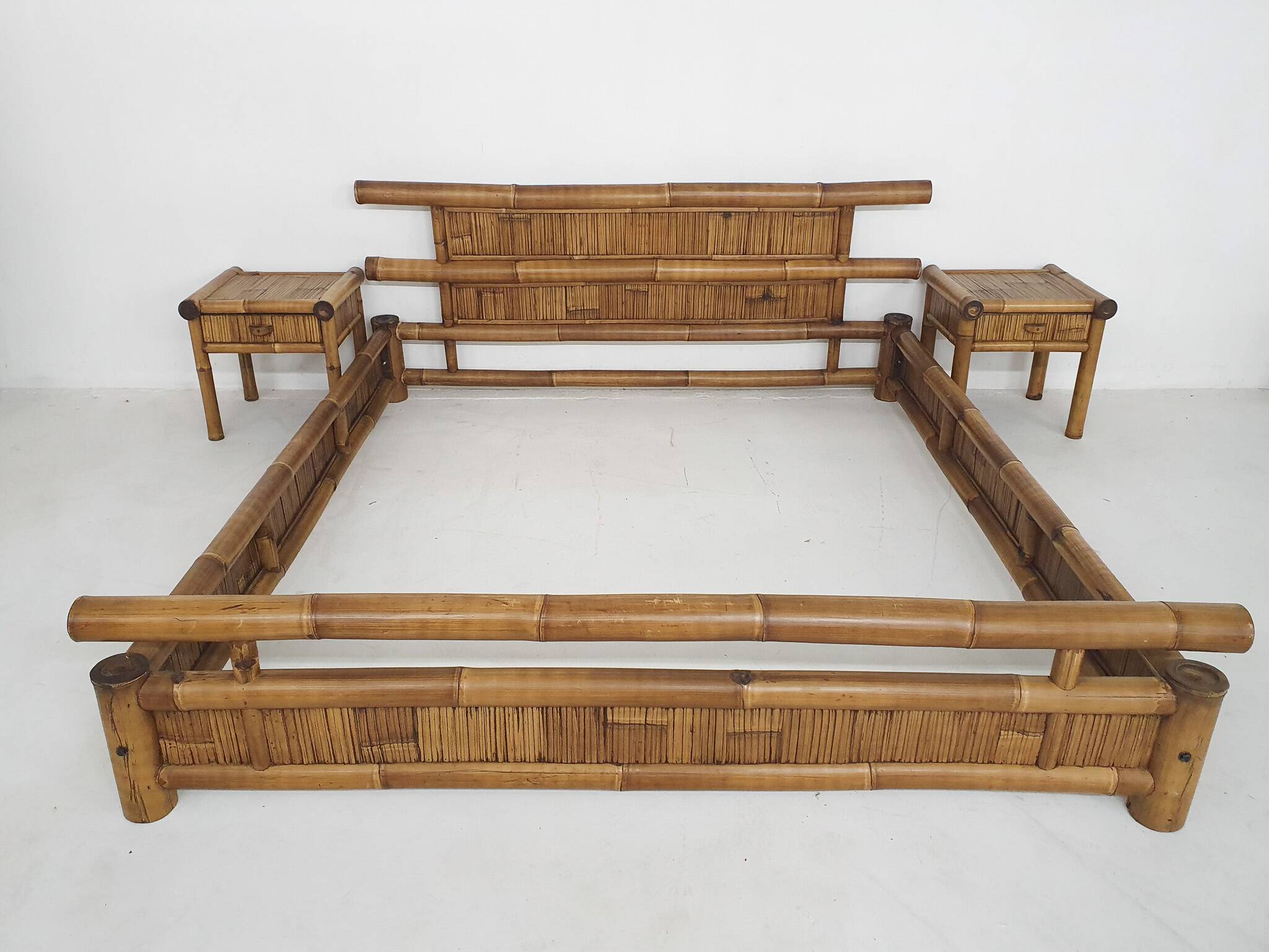 Bamboo two person bed 180 x 210 cm with night stands