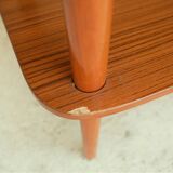 Coffee table in teak and ceramics