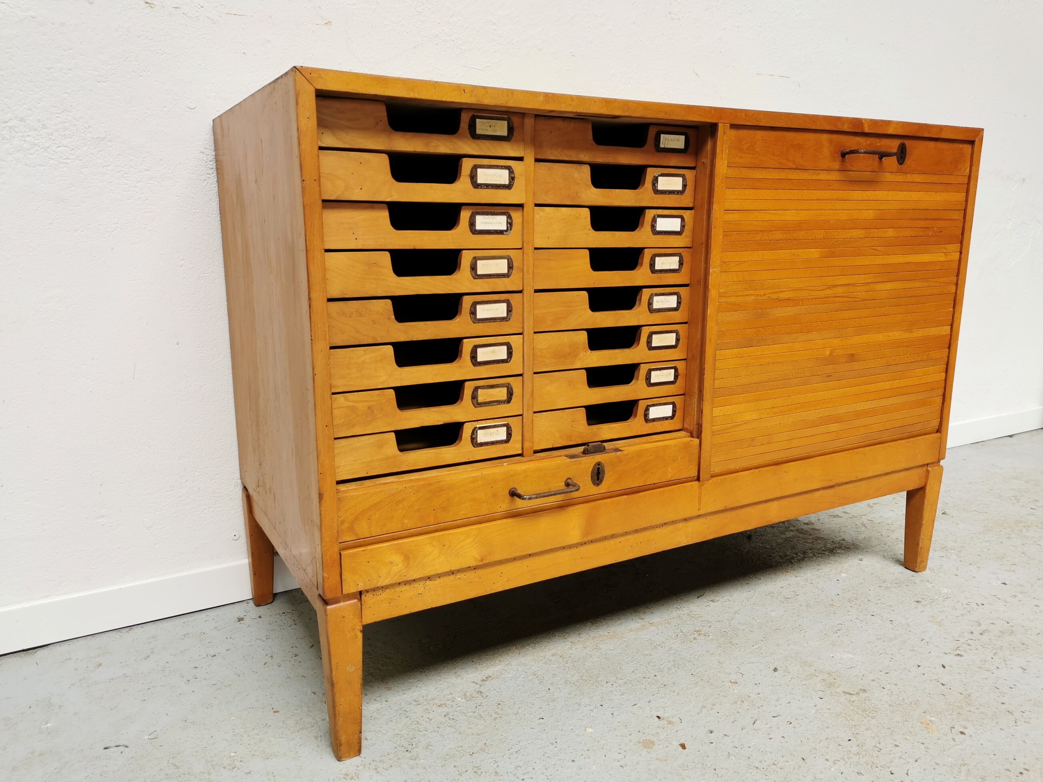 Scandinavian curtain binder NK 1948