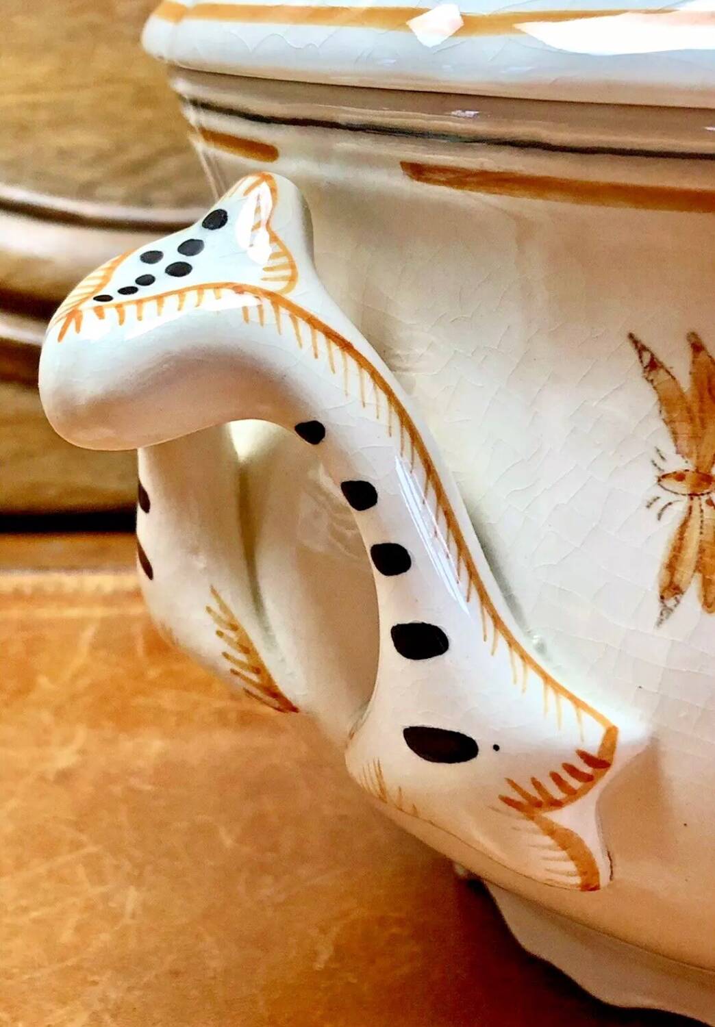 Ancienne soupière légumier Longchamp décor Moustiers Olerys 2