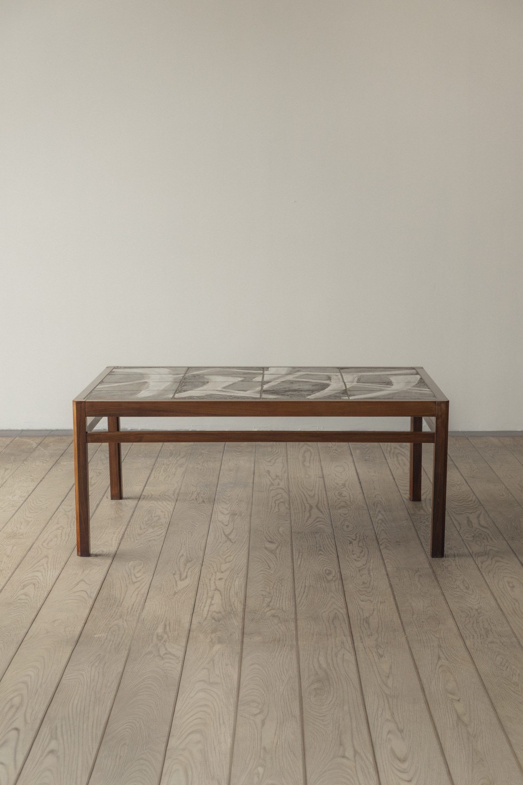 Ole Bjørn Krüger, coffee table