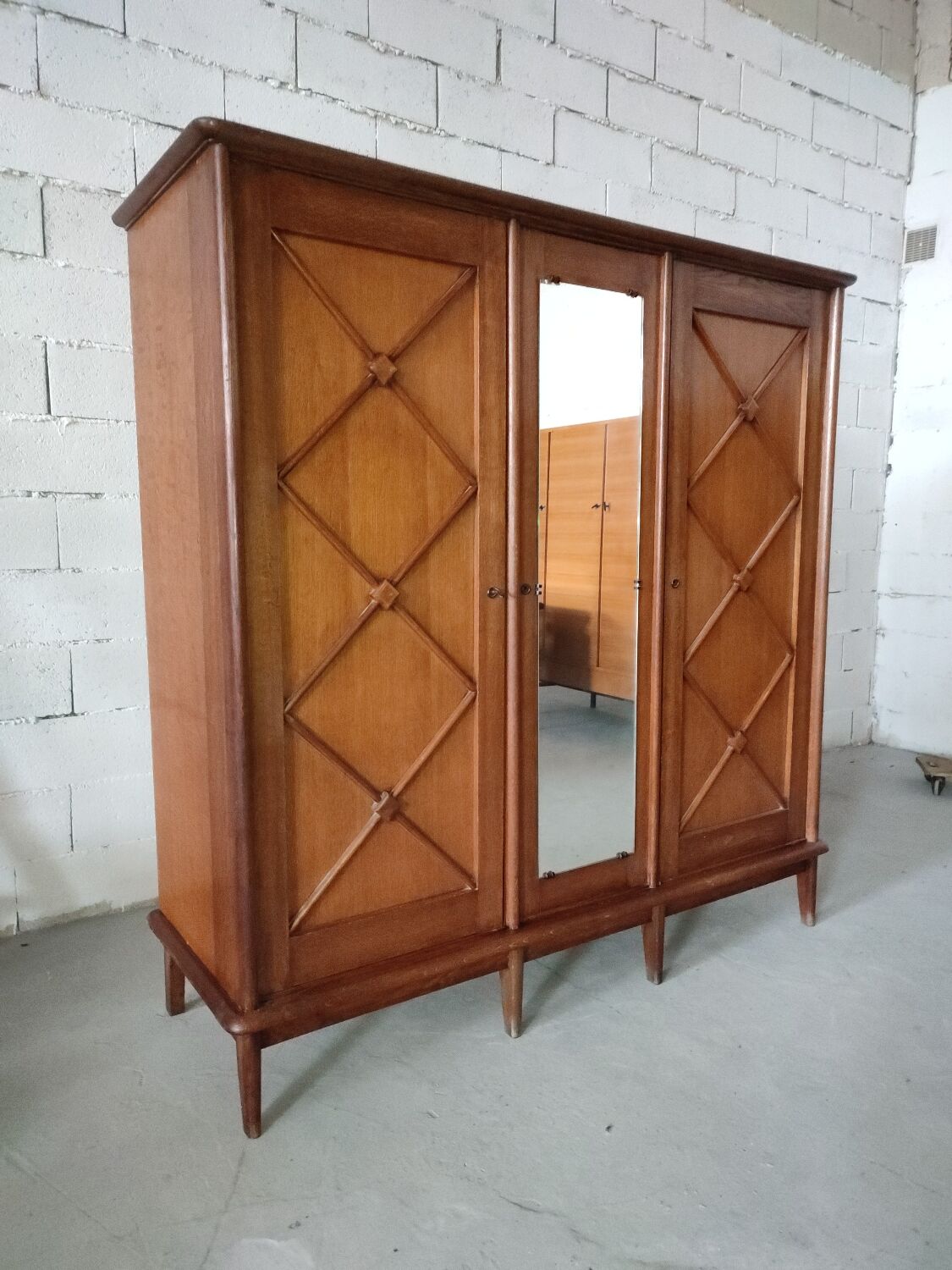 Armoire en chêne vintage