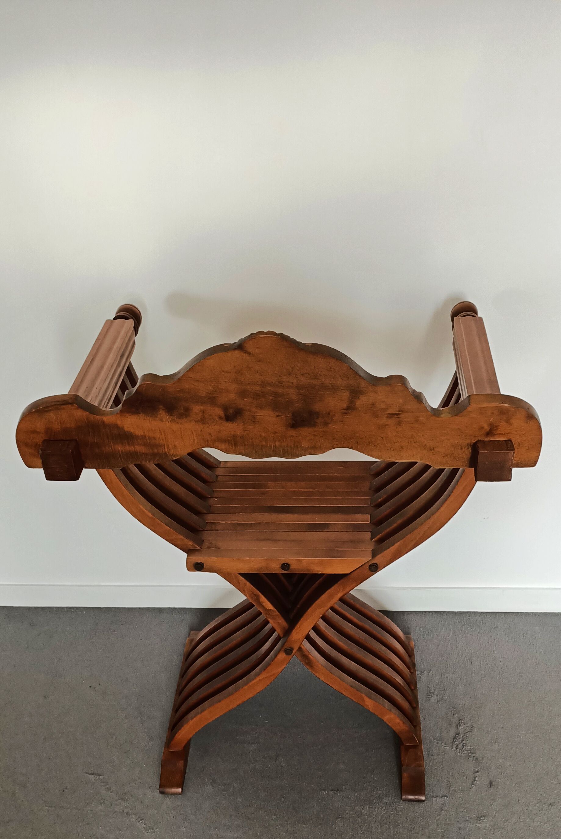 Fauteuil savonarola italien