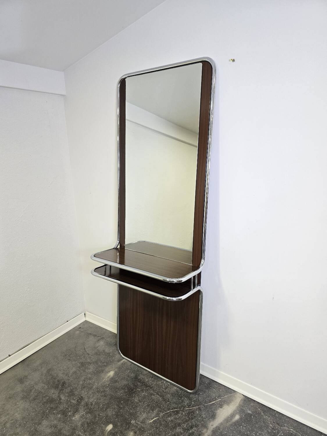 Miroir BAUHAS des années 70 en noyer