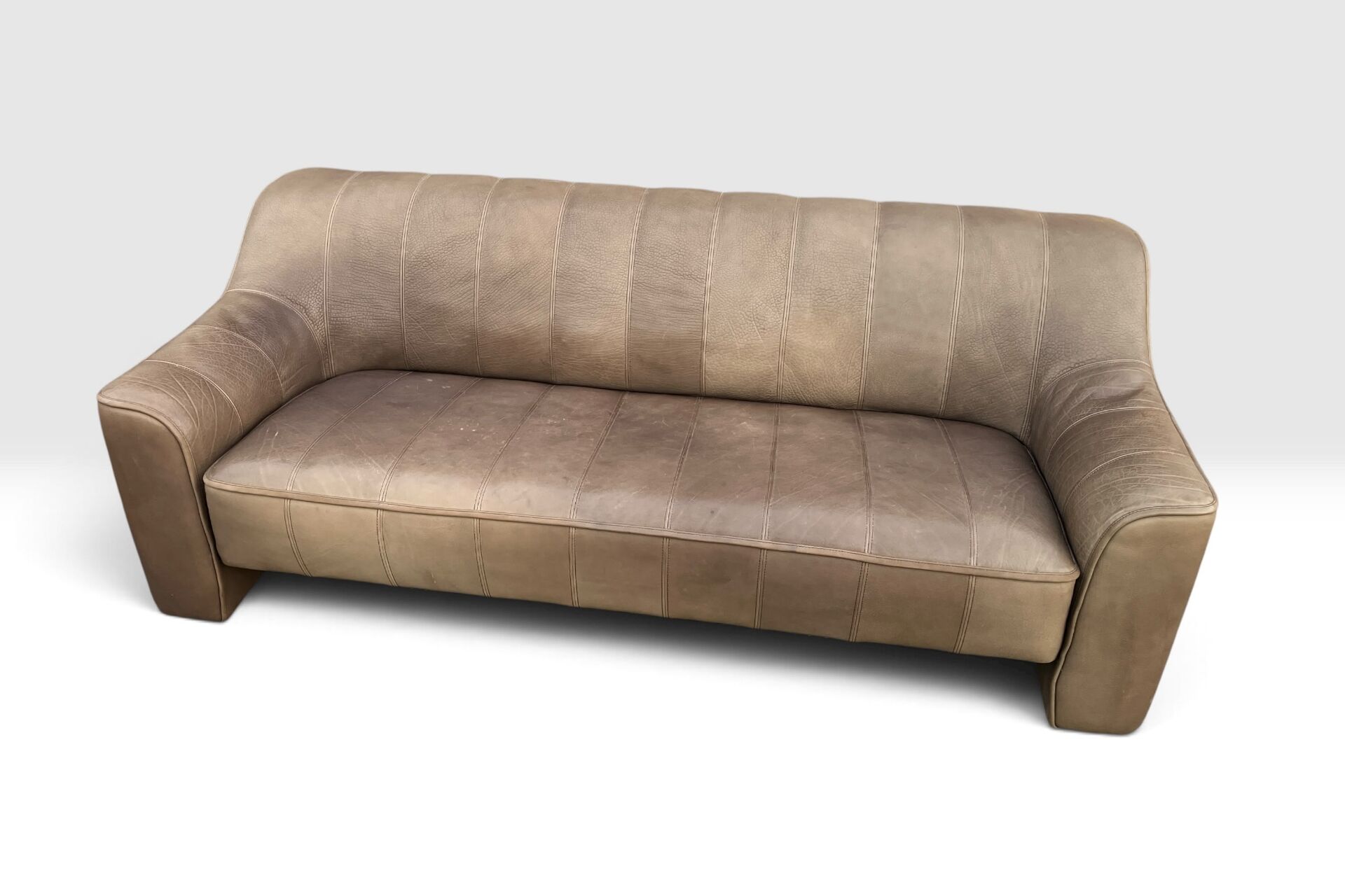 De Sede DS-44 Sofa & Armchair Set – Buffalo Leather – Switzerland, circa 1970