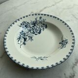 Set of 12 Sarreguemines deep plates, Vega collection