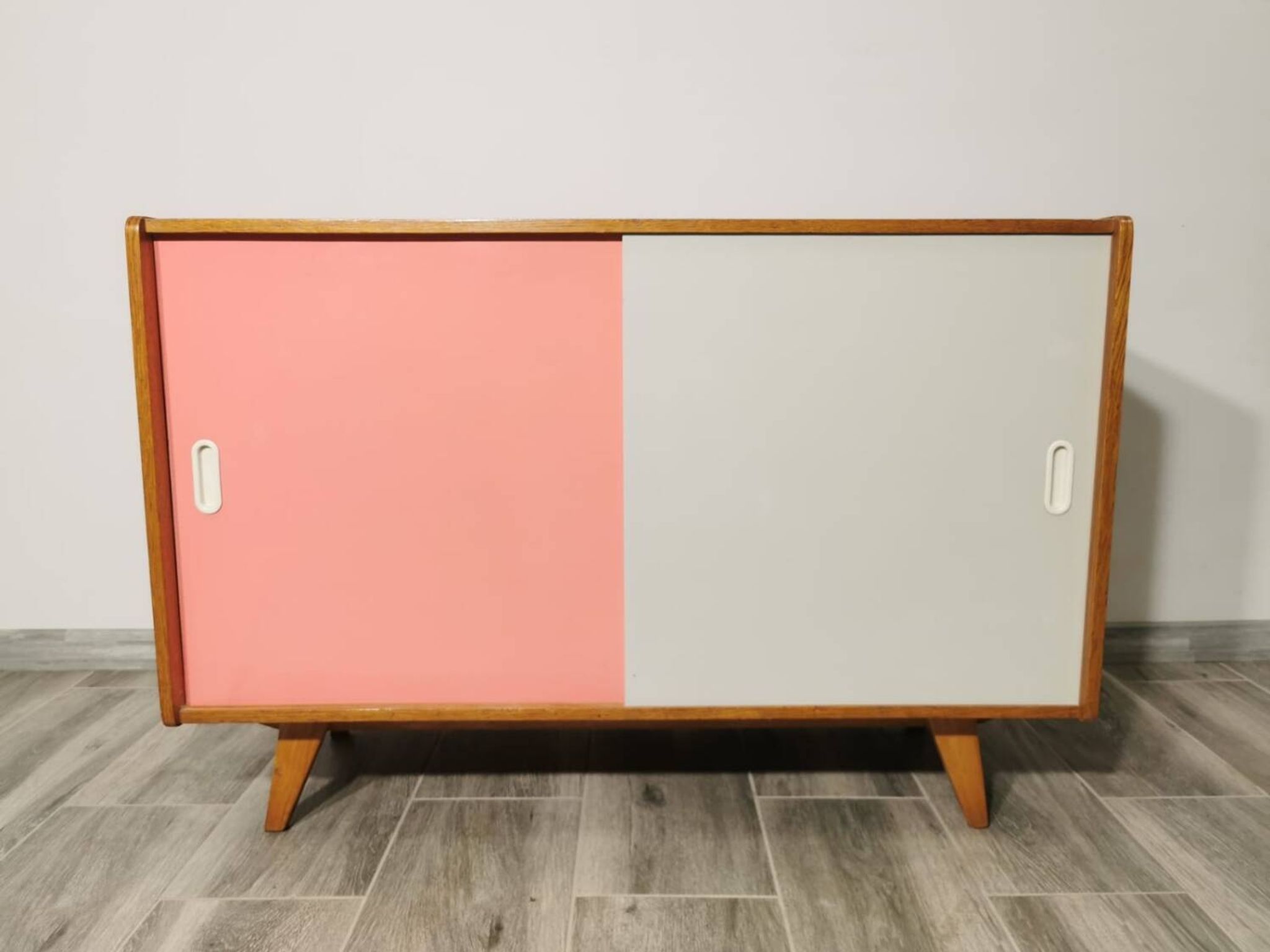 Enfilade par Jiri Jiroutek pour Interior Prague, 1960