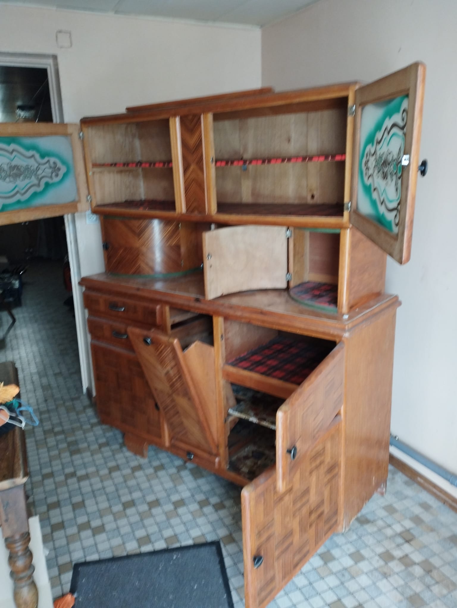 Mado furniture