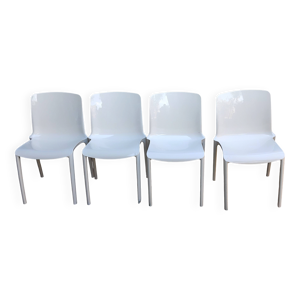 Chaises empilables modèle - tiffany