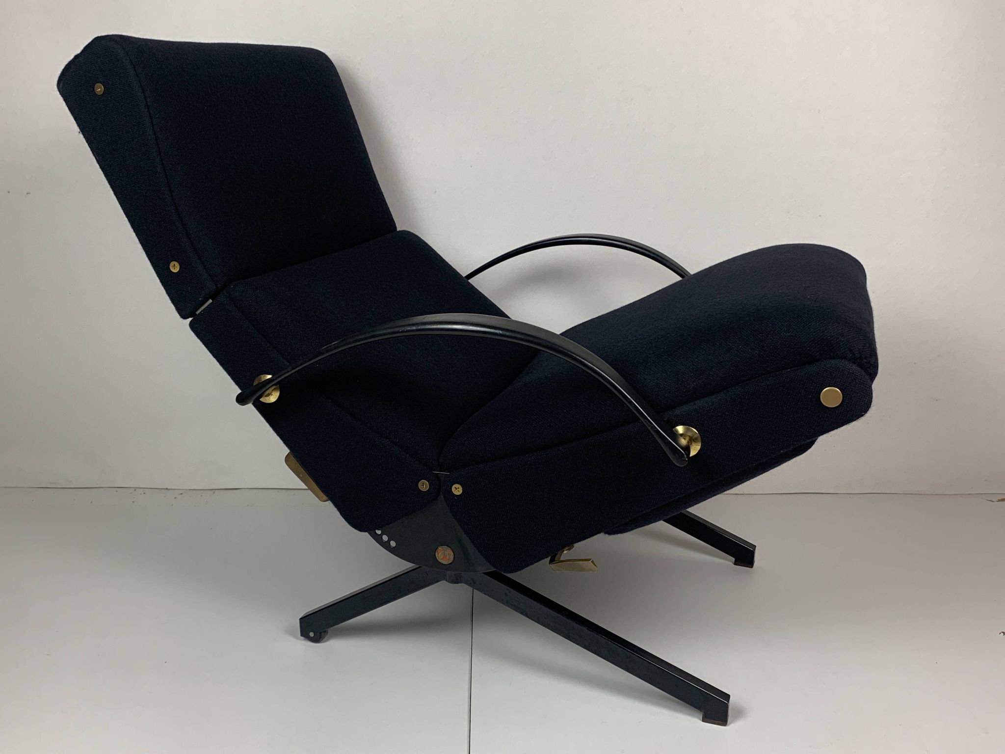 Midcentury dark navy blue Italian lounge chair by Osvaldo Borsani for Tecno, 1950s