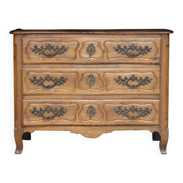 Commode en noyer massif, 18e siècle