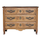 Magnificent 18th-century chest of drawers in solid walnut.