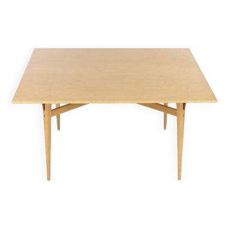 Bruno Mathsson coffee table in birch produced by Karl Mathsson (Sweden, 1969)