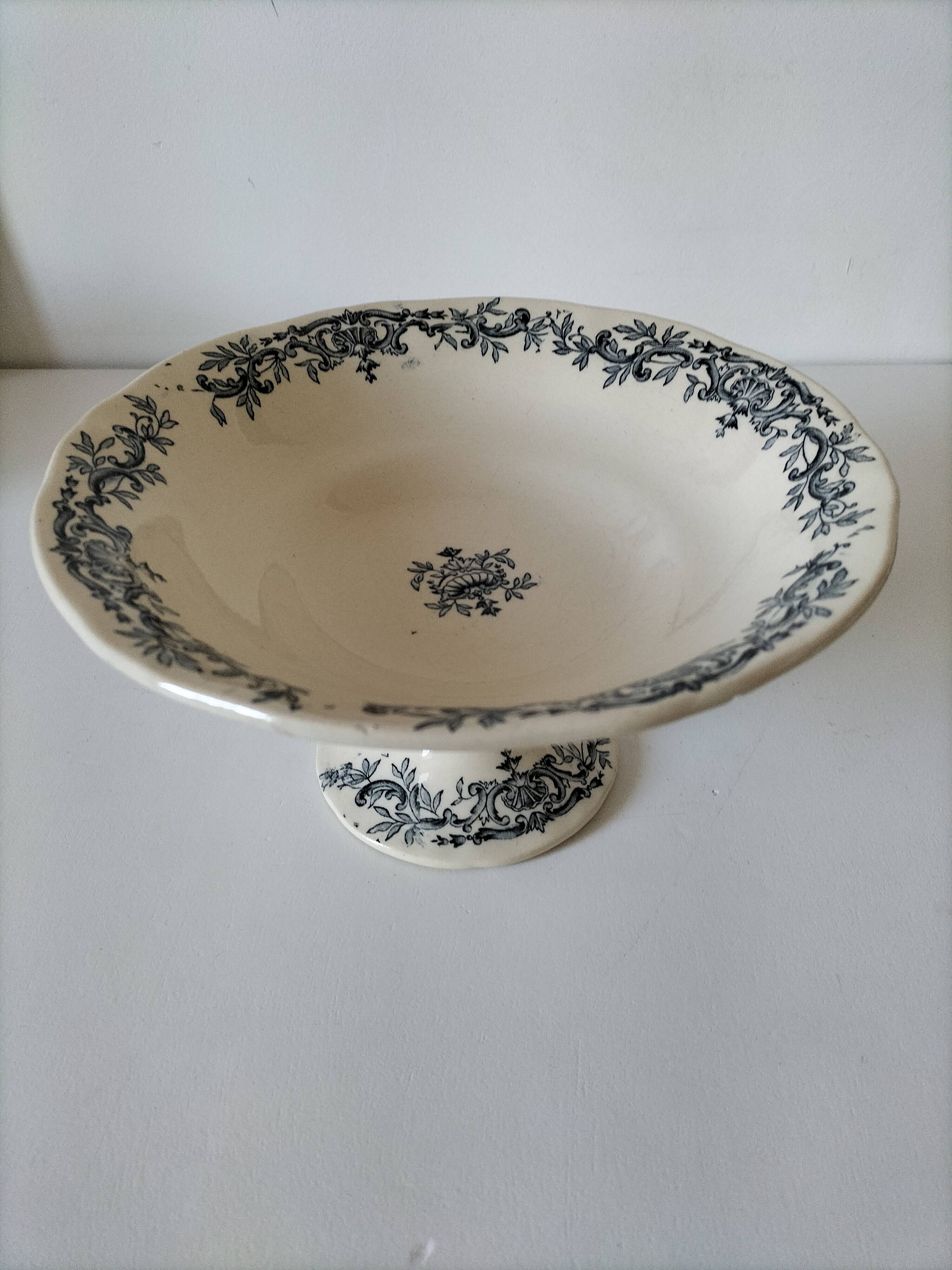 Compote dish on pedestal Longchamp, Régent model, period R. Charbonnier.