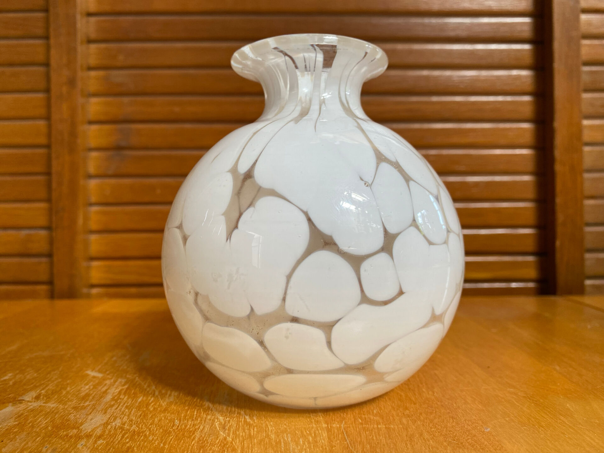 Murano speckled glass ball vase, vintage soliflore.