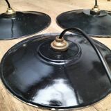 Enamelled sheet metal suspensions