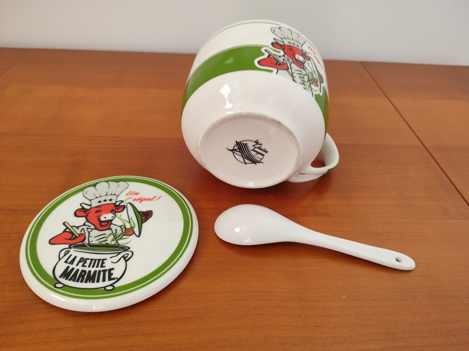 Laughing cow soup bowl