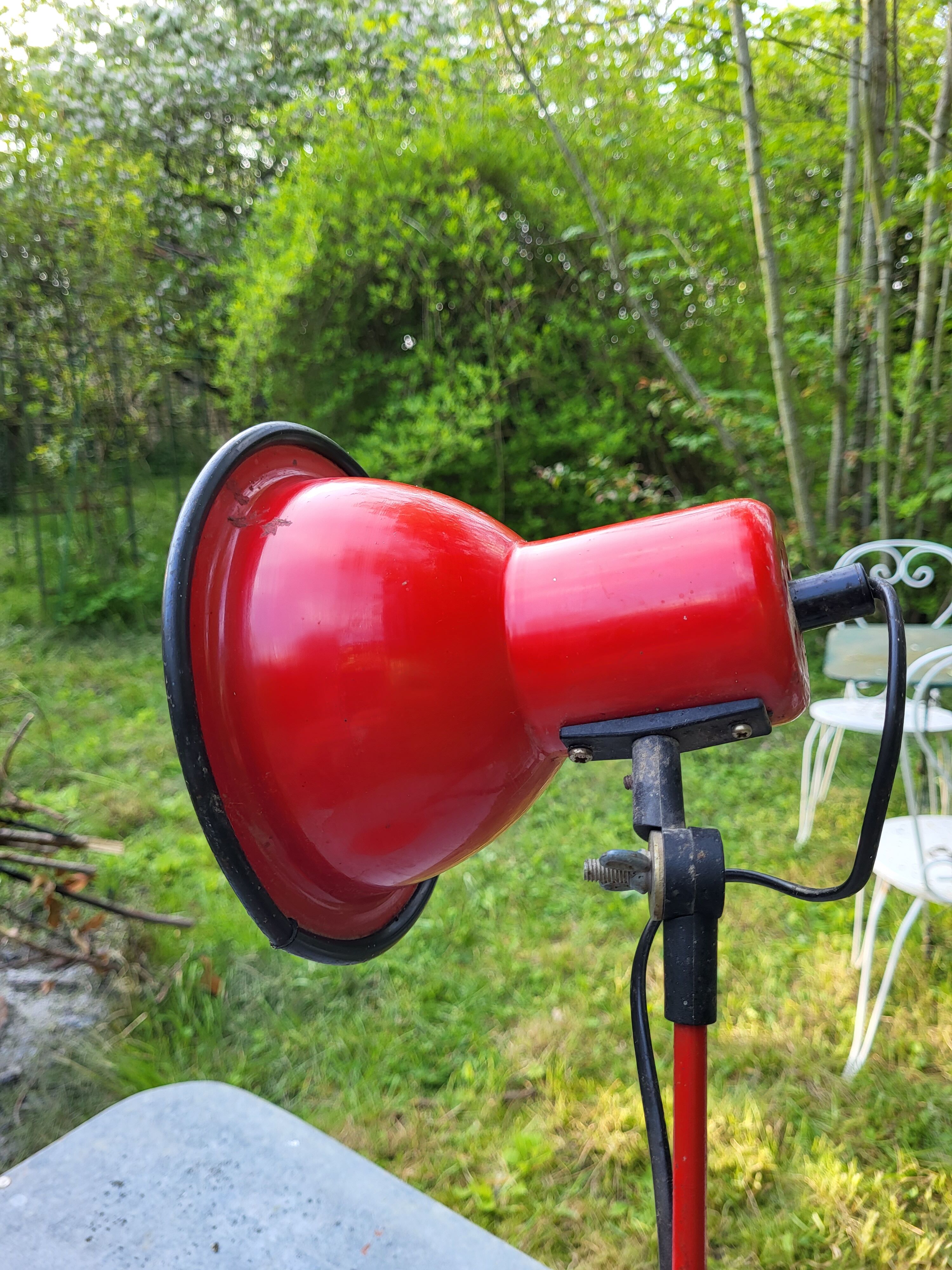 Desk lamp vintage red lacquered metal