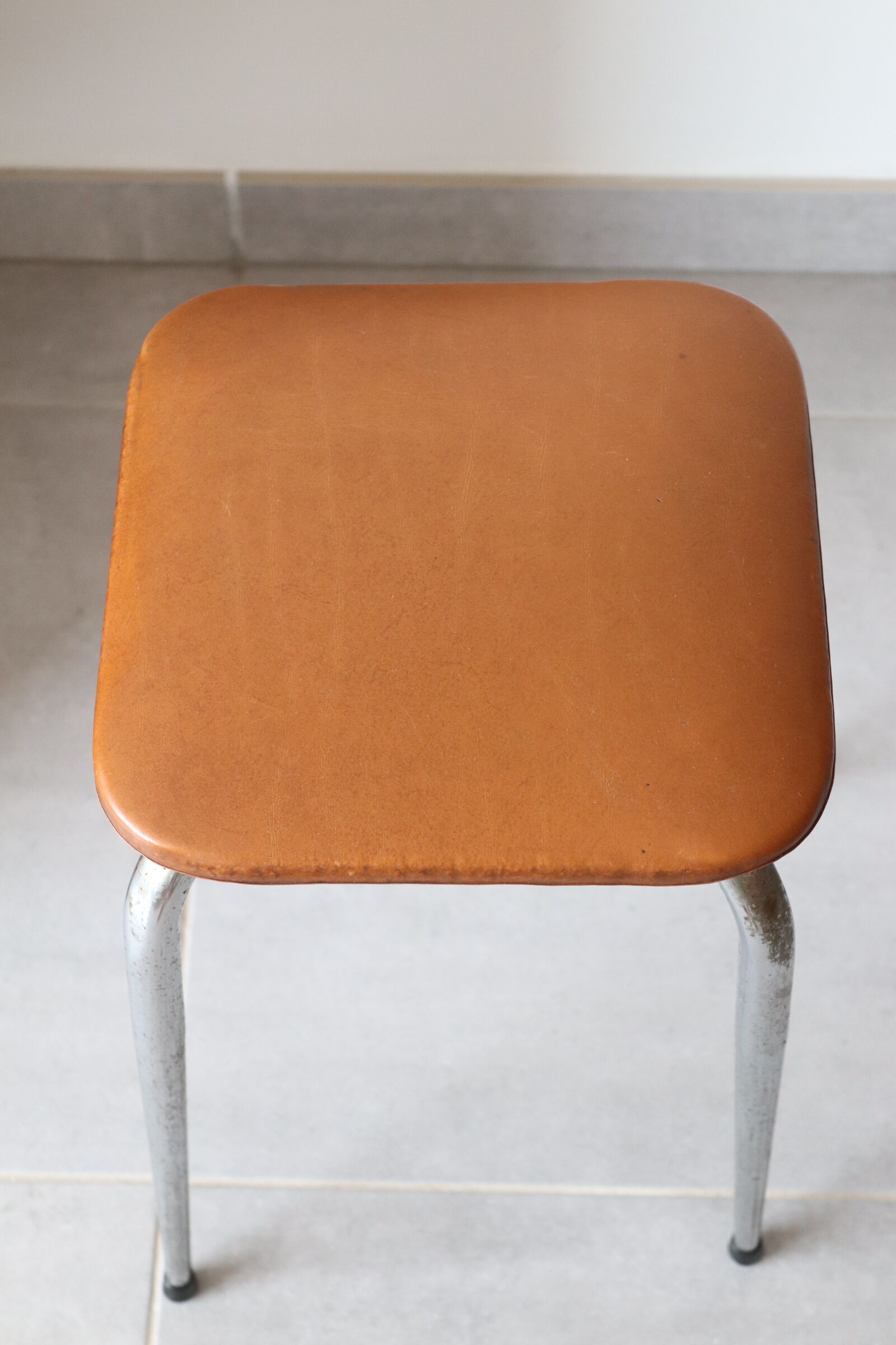 Chromed metal stool and brown skai 70s