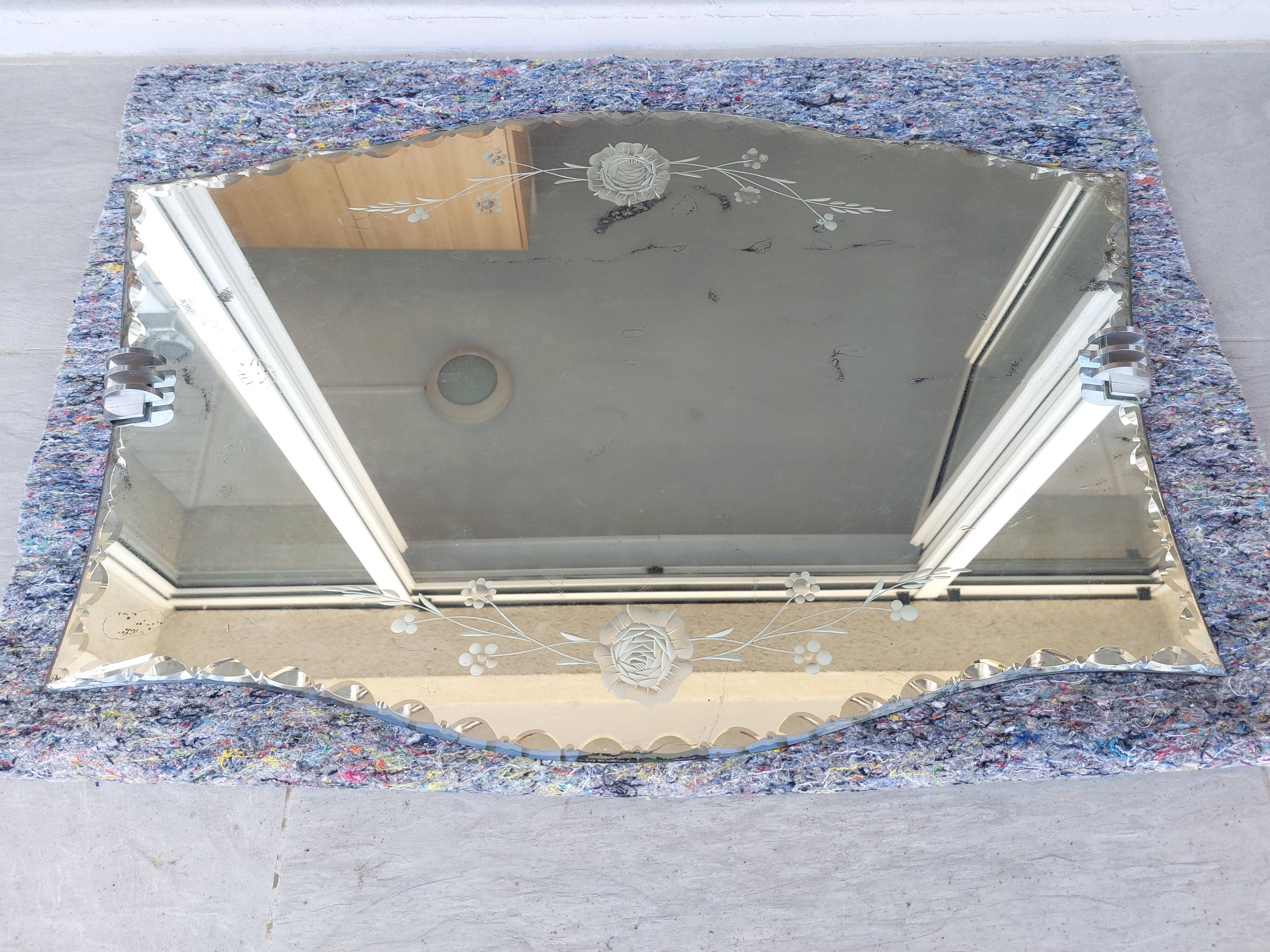 Antique engraved bevelled mirror - Art Deco