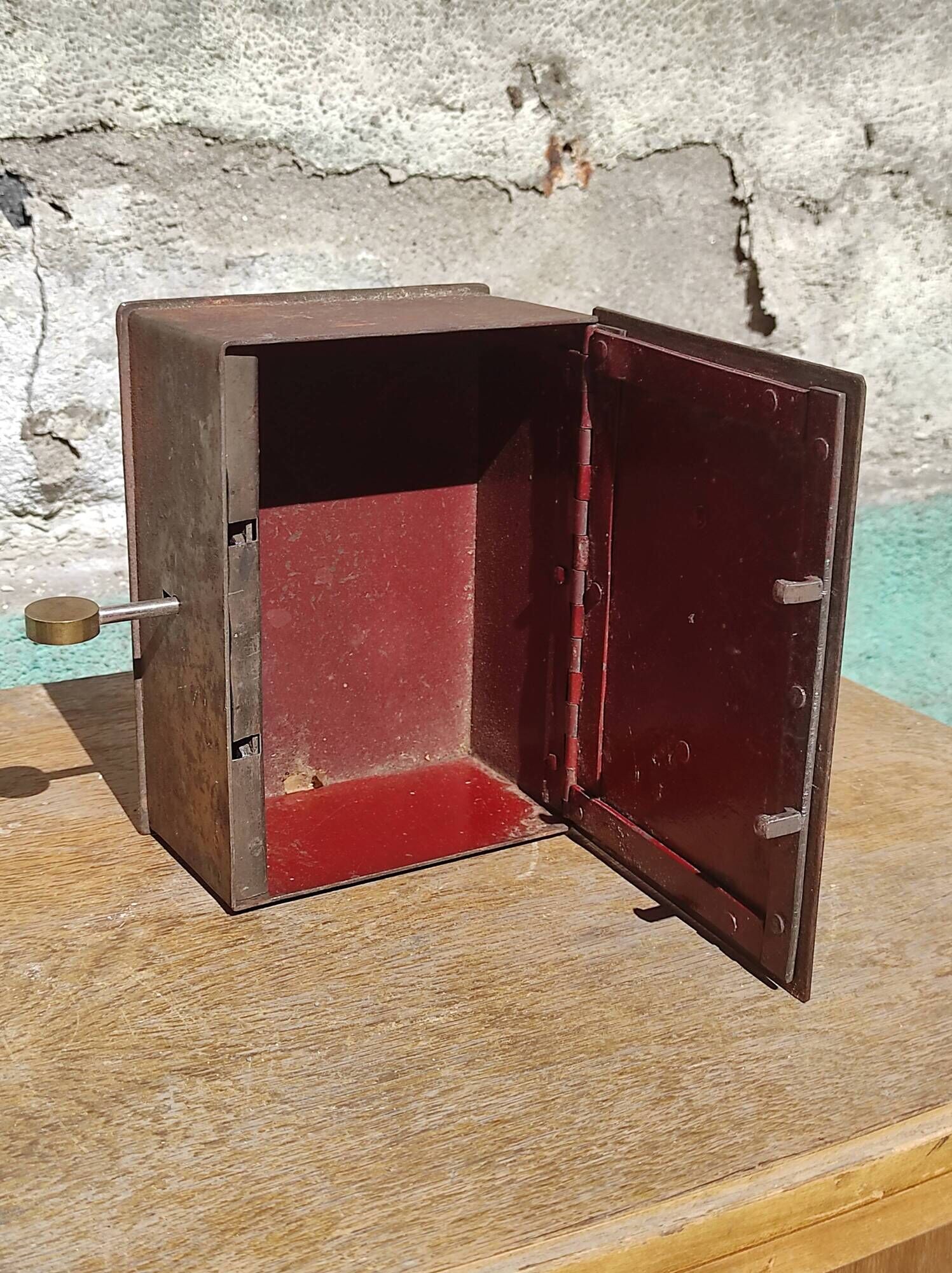 Old vintage store cash box for cash box silver metal cash