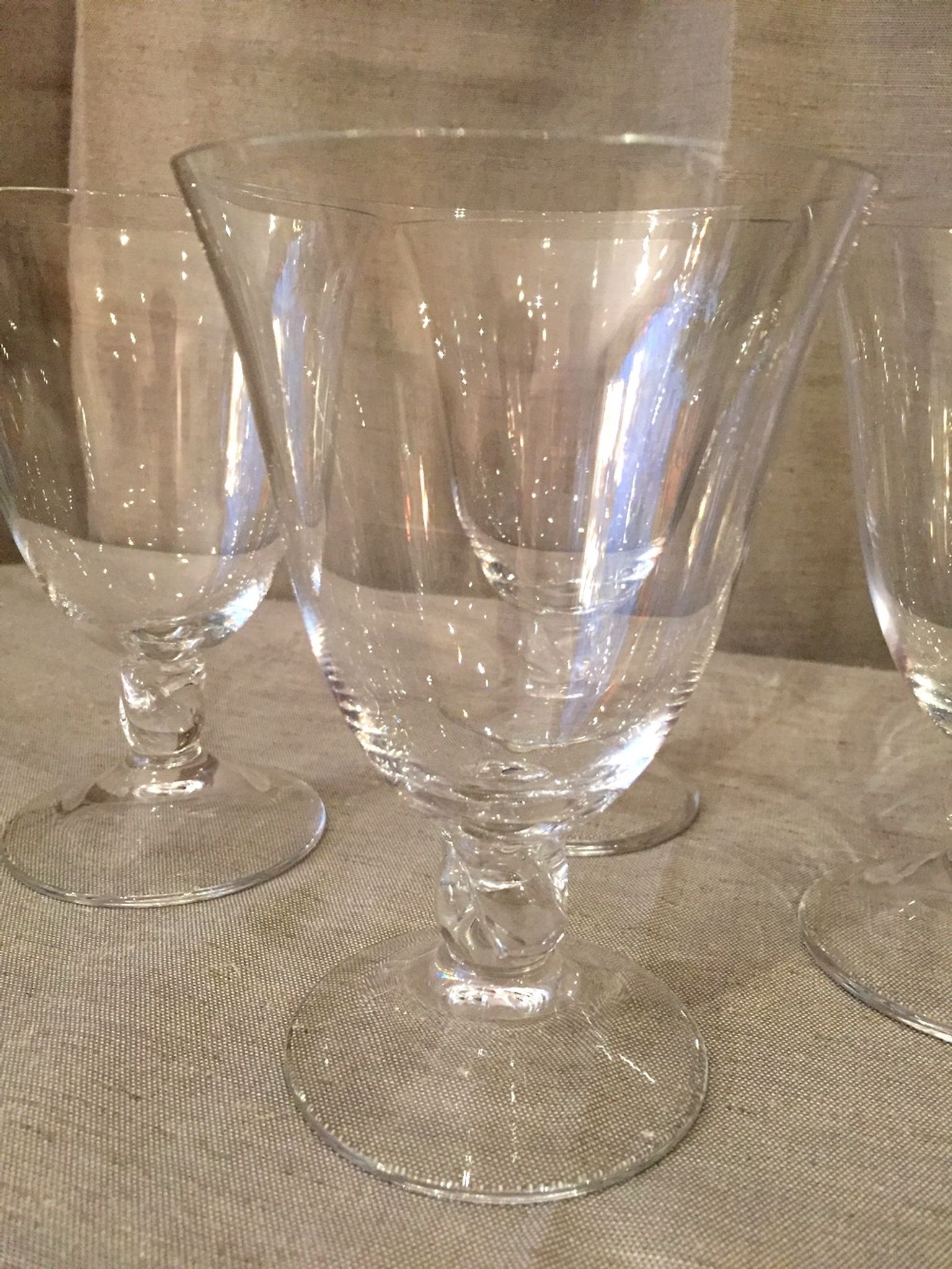 Suite de 4 verres a vin rouge en cristal daum modele orval