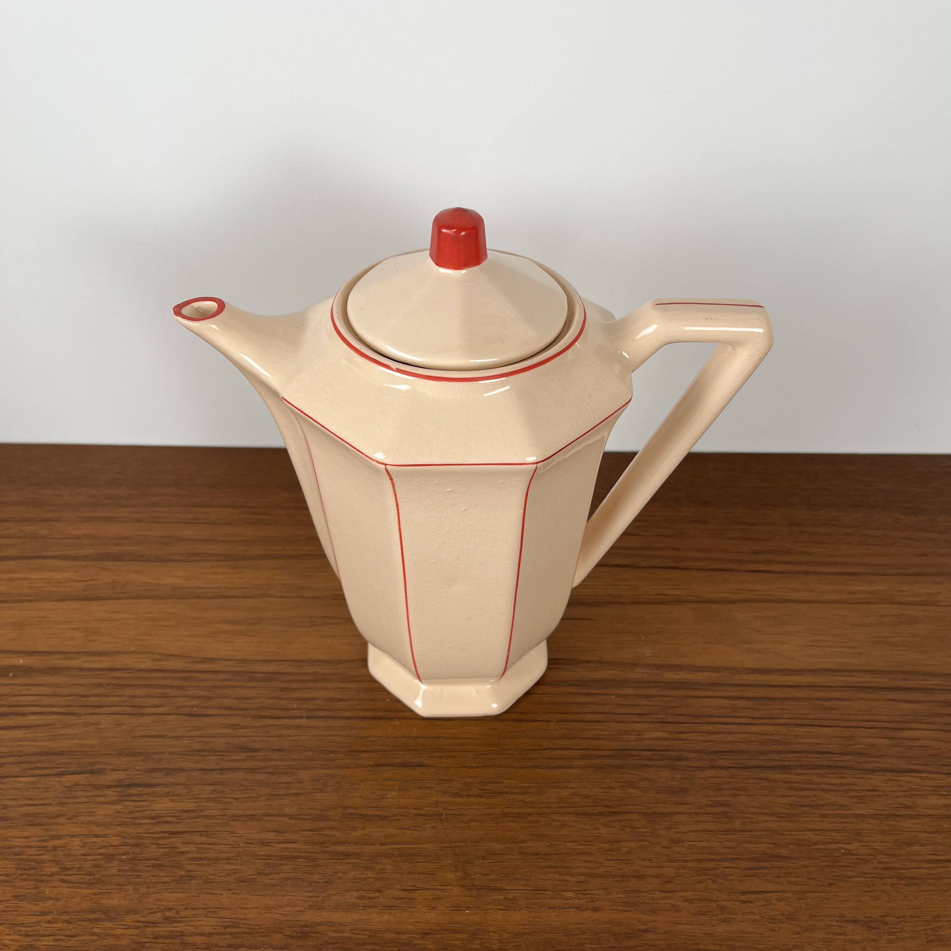 Digoin-Sarrguemines Art Deco pink and red coffee/tea set