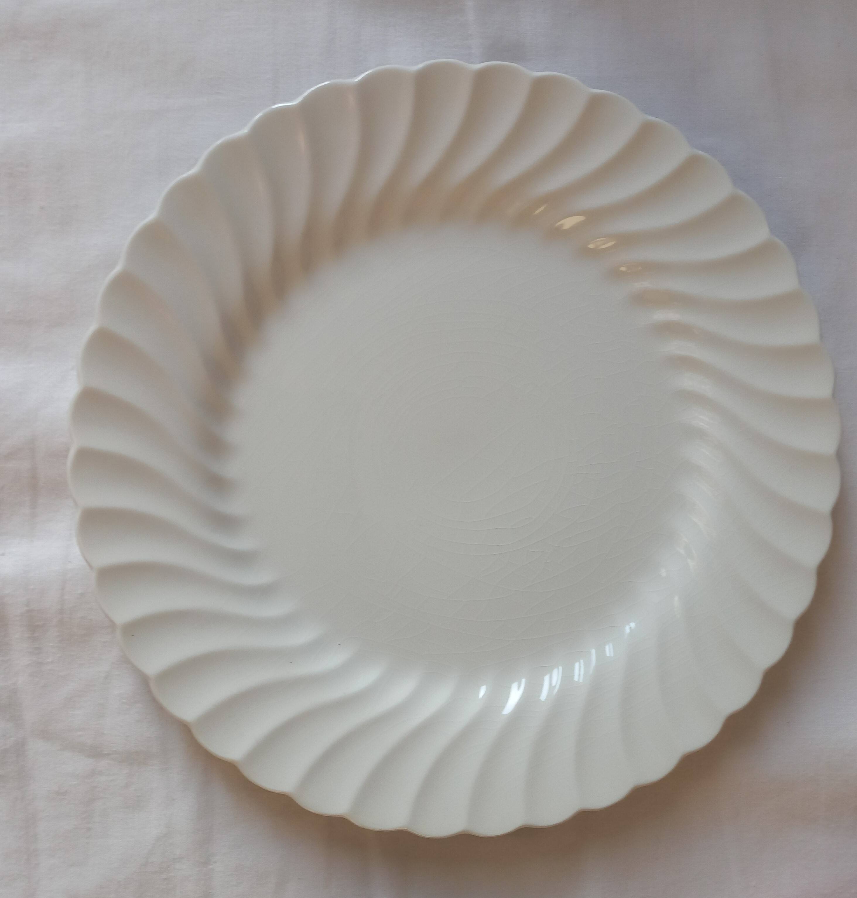 3 Johnson Brothers dinner plates