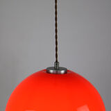 Suspension en verre rouge du milieu du siècle