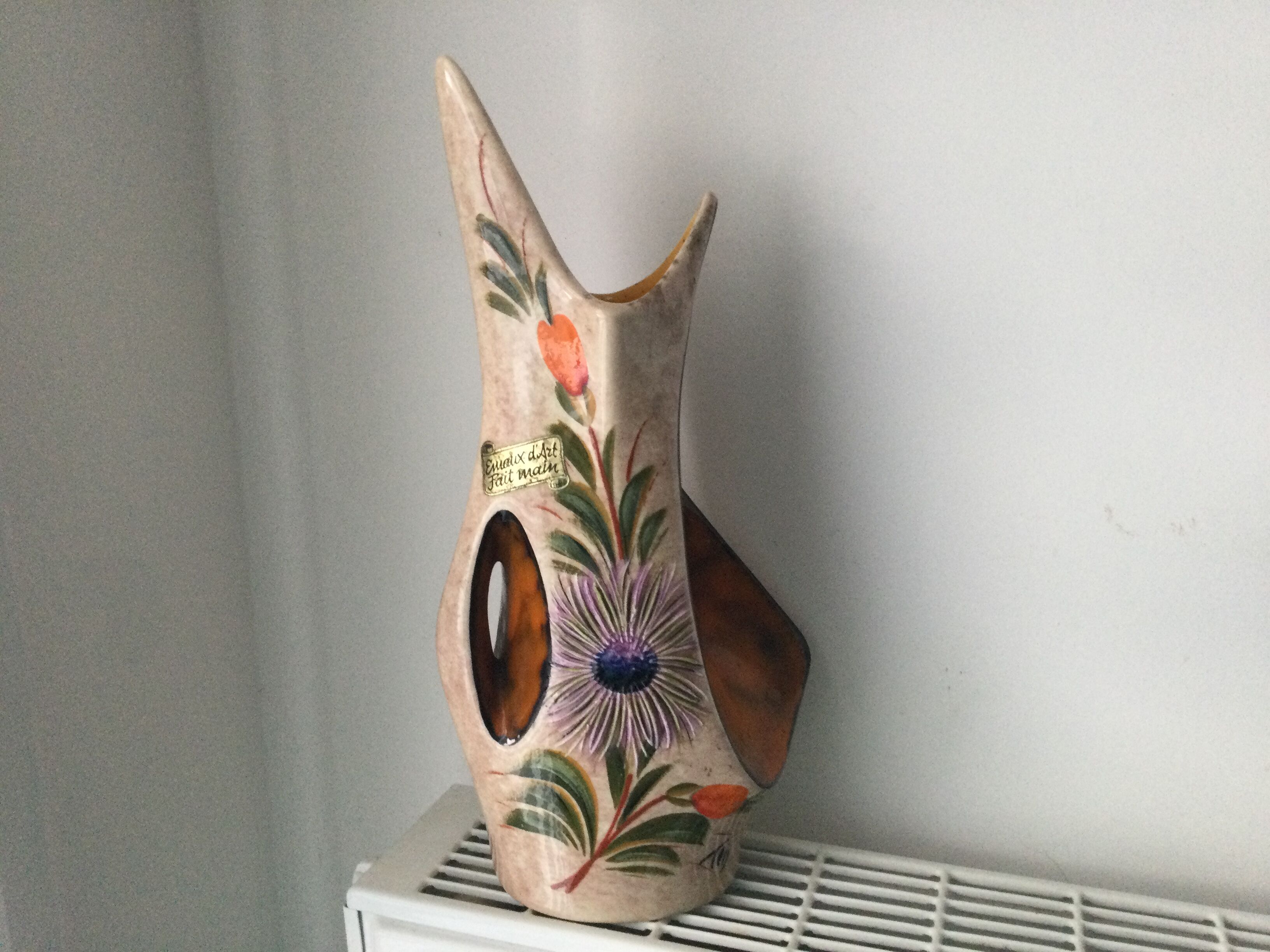 Vase Vallauris signé Tess