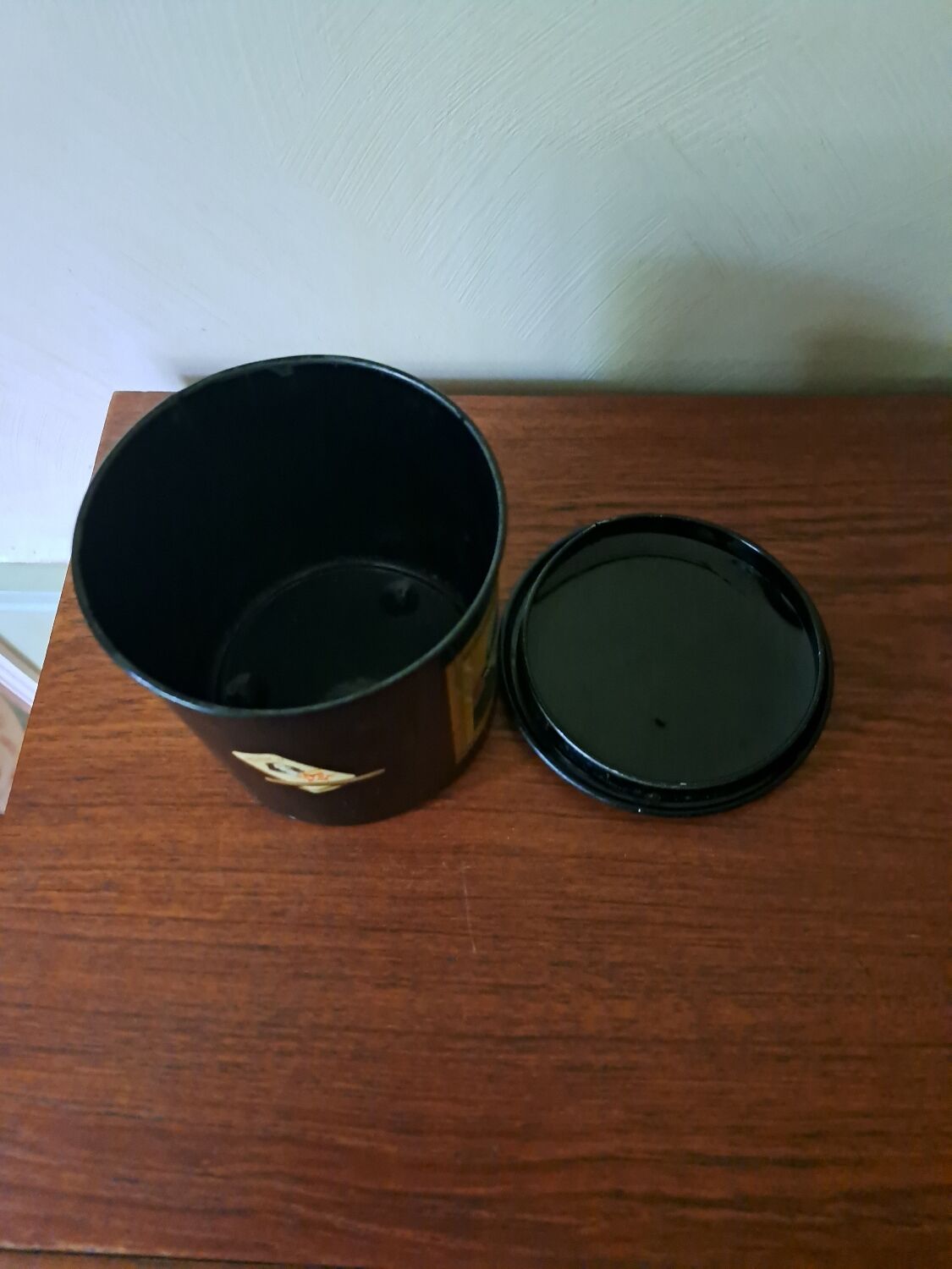 Iron advertising box