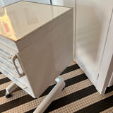 Rotating dentist furniture