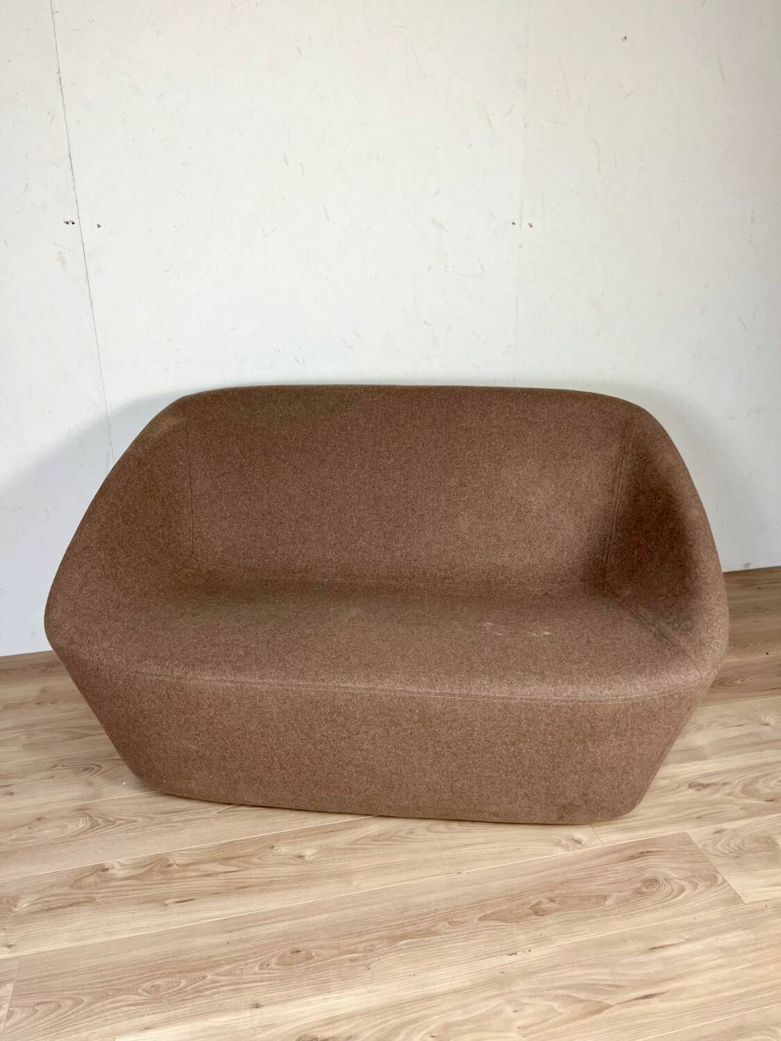 Canapé design salon Pedrali log 368 marron