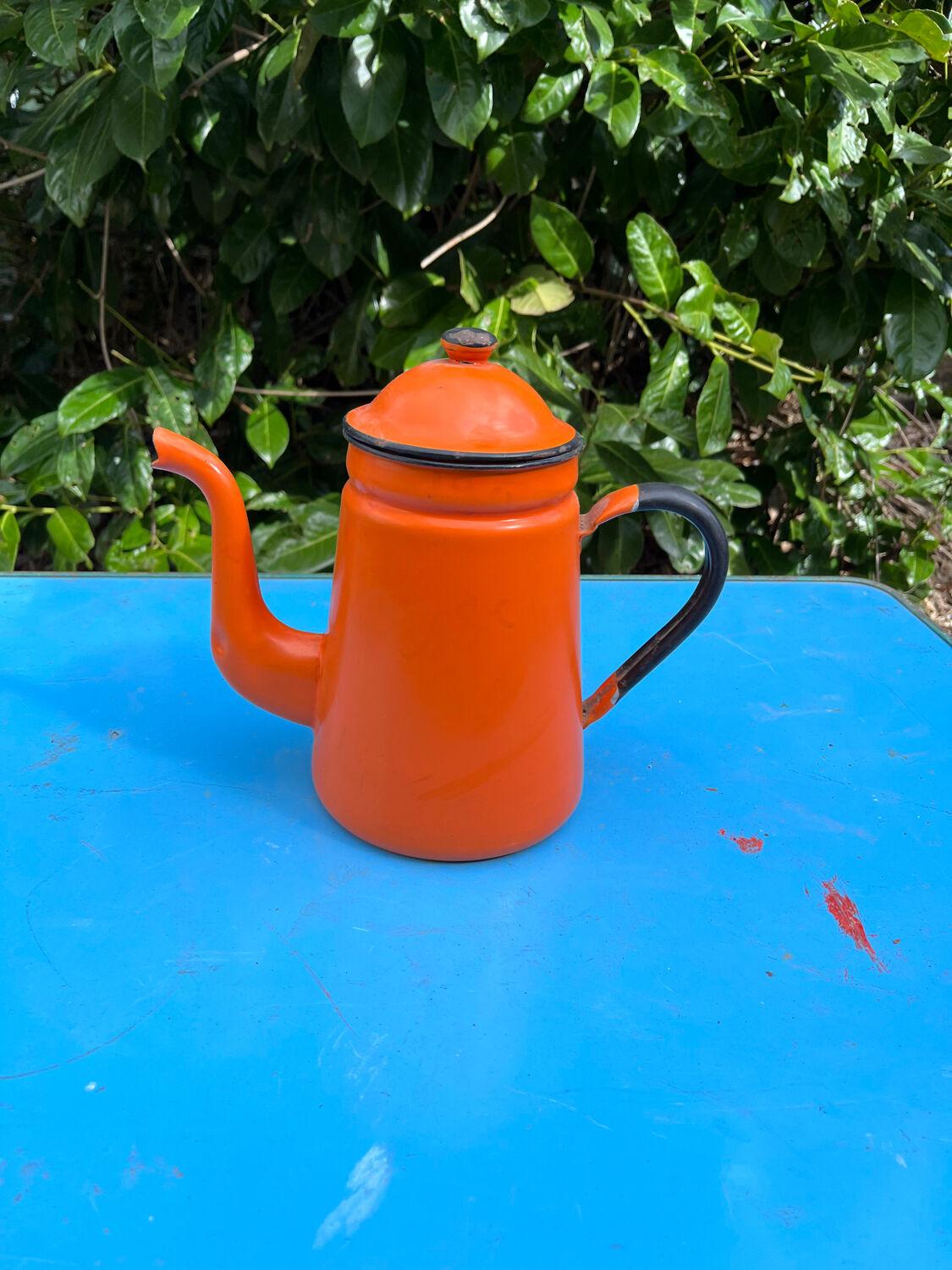 Enamelled coffee maker