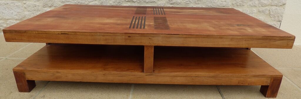 Table basse en bois massif de marque Bois et Chiffons  à 4 compartiments- Excellent état