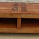 Table basse en bois massif de marque Bois et Chiffons  à 4 compartiments- Excellent état