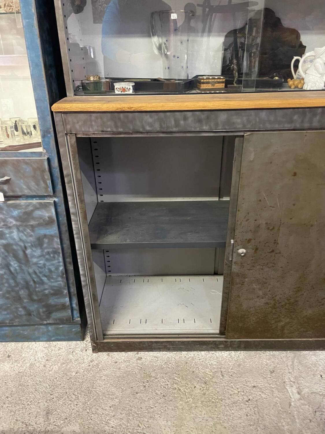 Buffet or Bookcase 2 bodies in polished and varnished steel circa 1960
