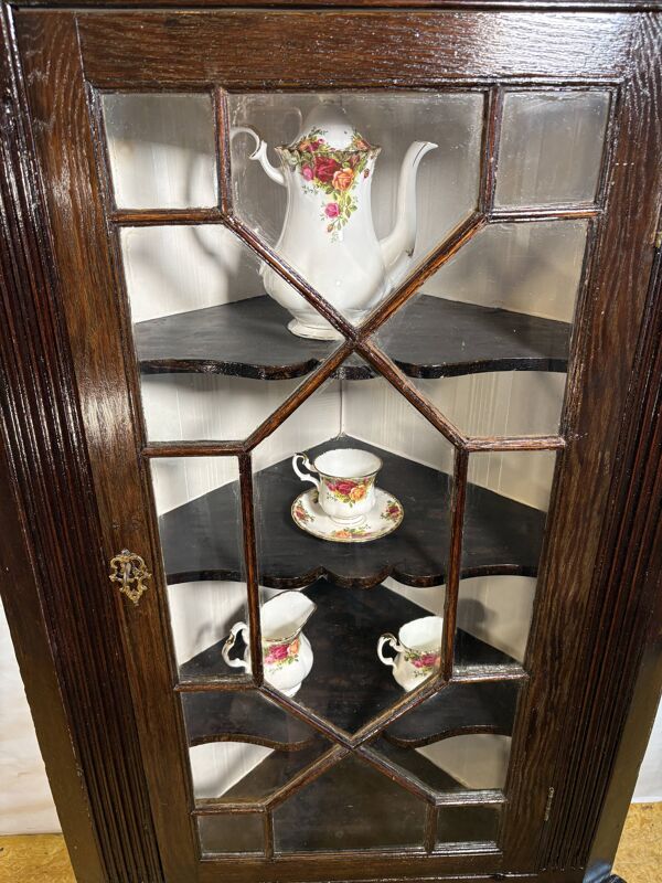 Cabinet d'angle géorgien ancien – Environ 1830 Rangement brocante