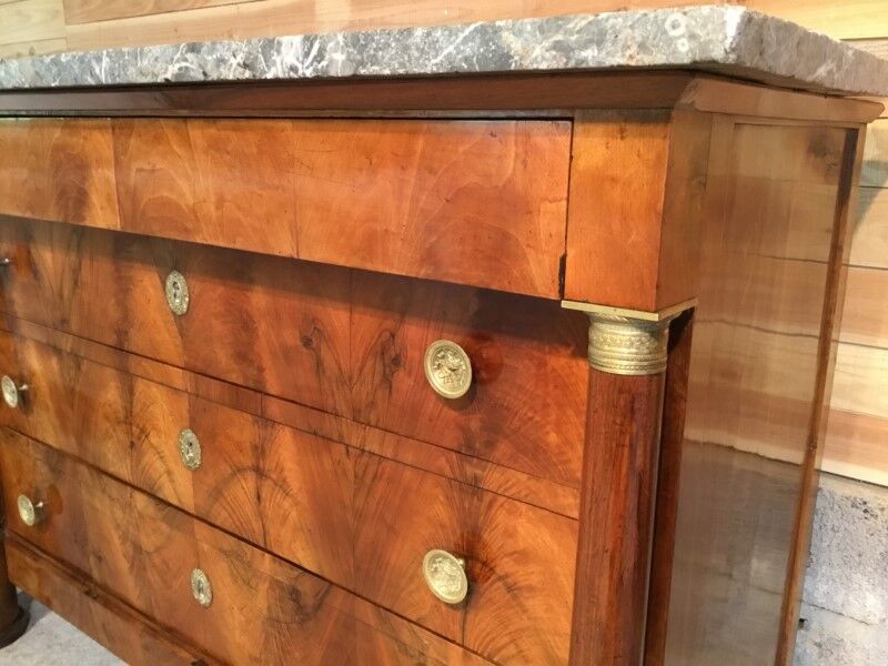Empire dresser