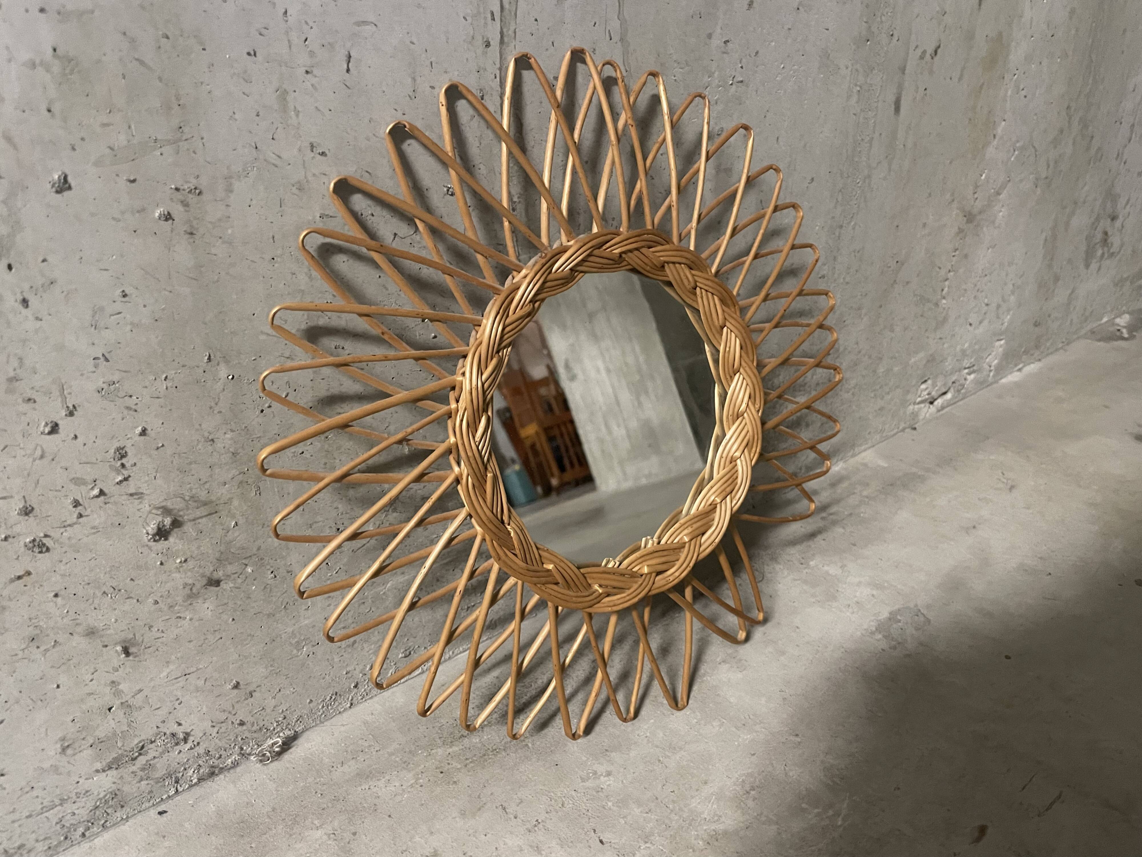 Wicker sun mirror