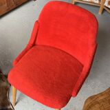 2 red moumoute chairs