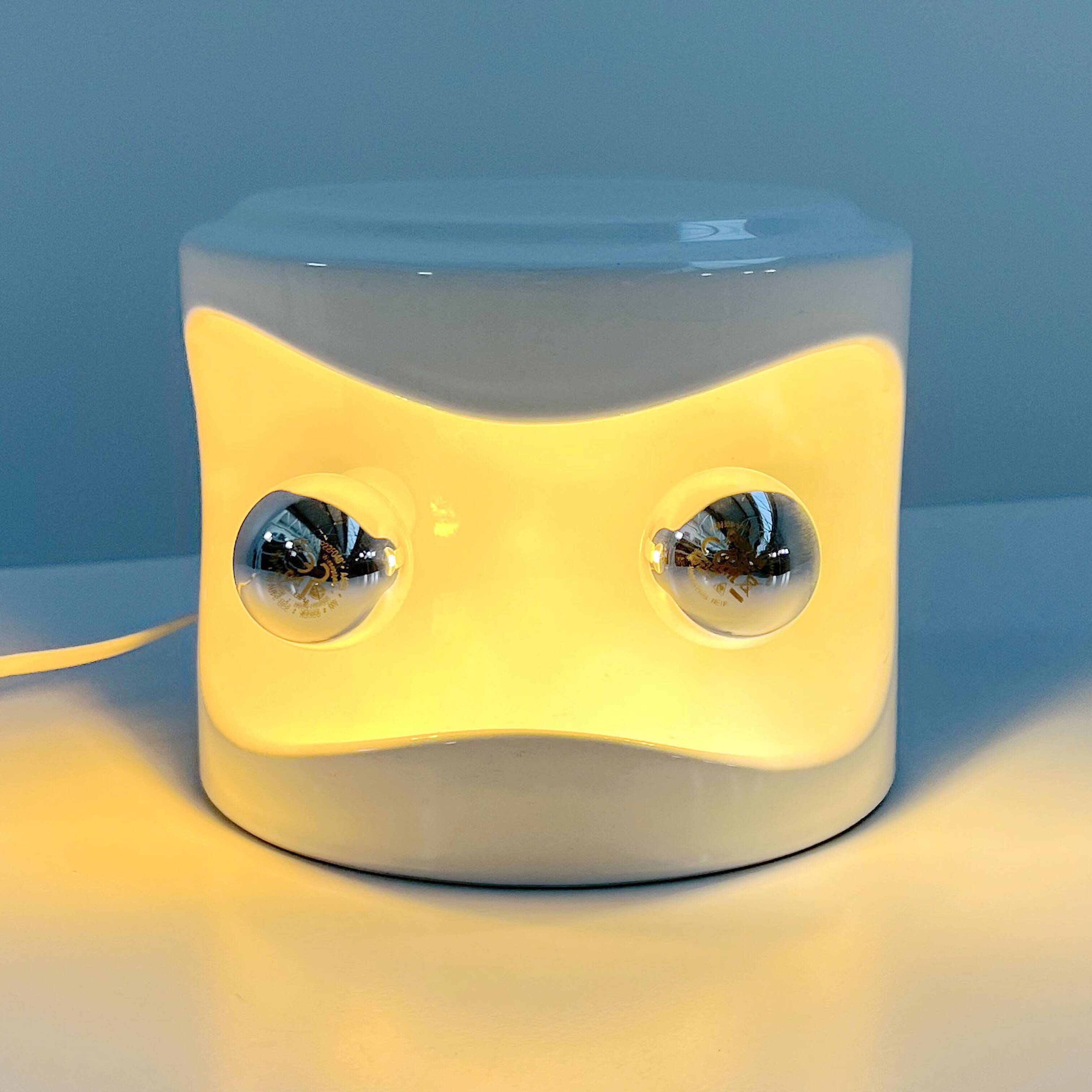 Pair of white ceramic table lamps by Perdomello, 1970.