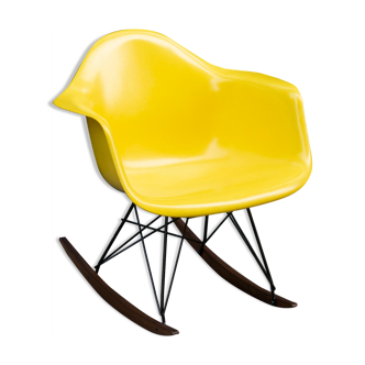 Rocking Chair Bright Yellow de Charles & Ray Eames - Herman Miller