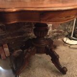Violin table 2 walnut drawers
