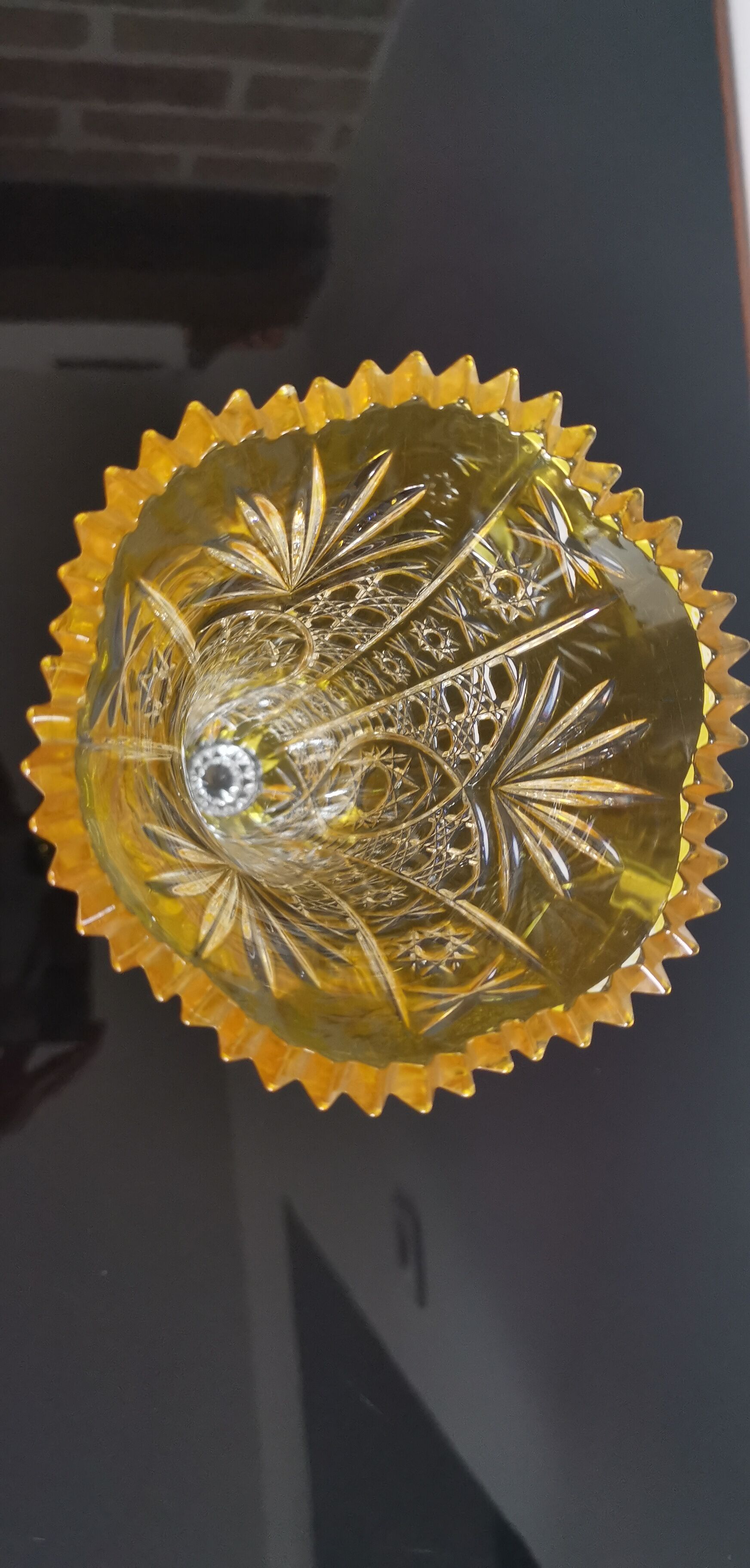 Ancient vase soliflore crystal chiseled yellow-orange
