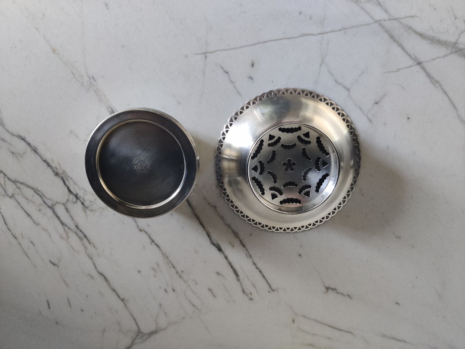 Butter dish