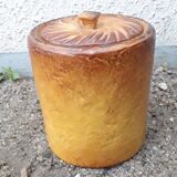 Ceramic pot with trompe-l'œil cover