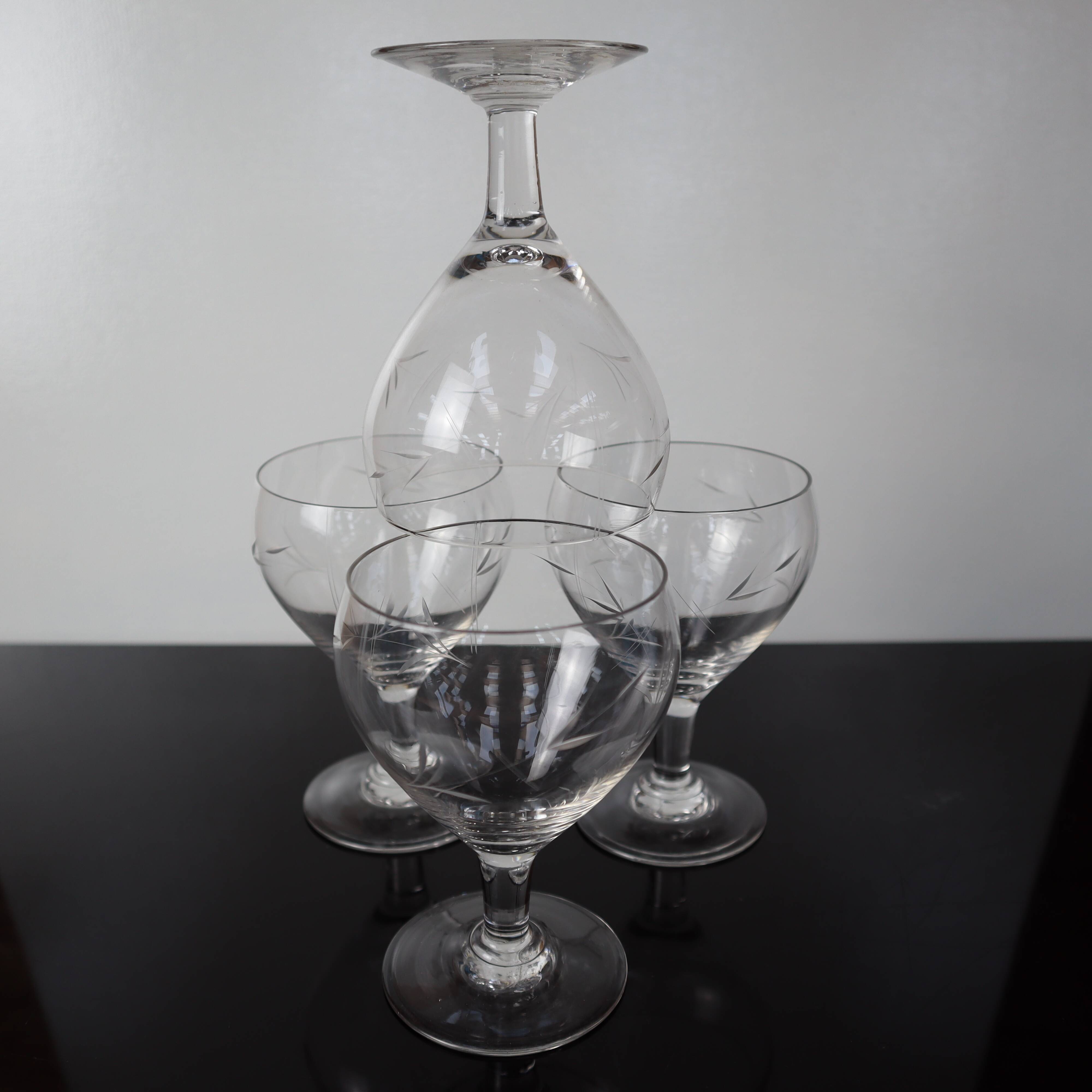 Set of 4 Vintage Finely Etched Stemmed Red Wine Glasses