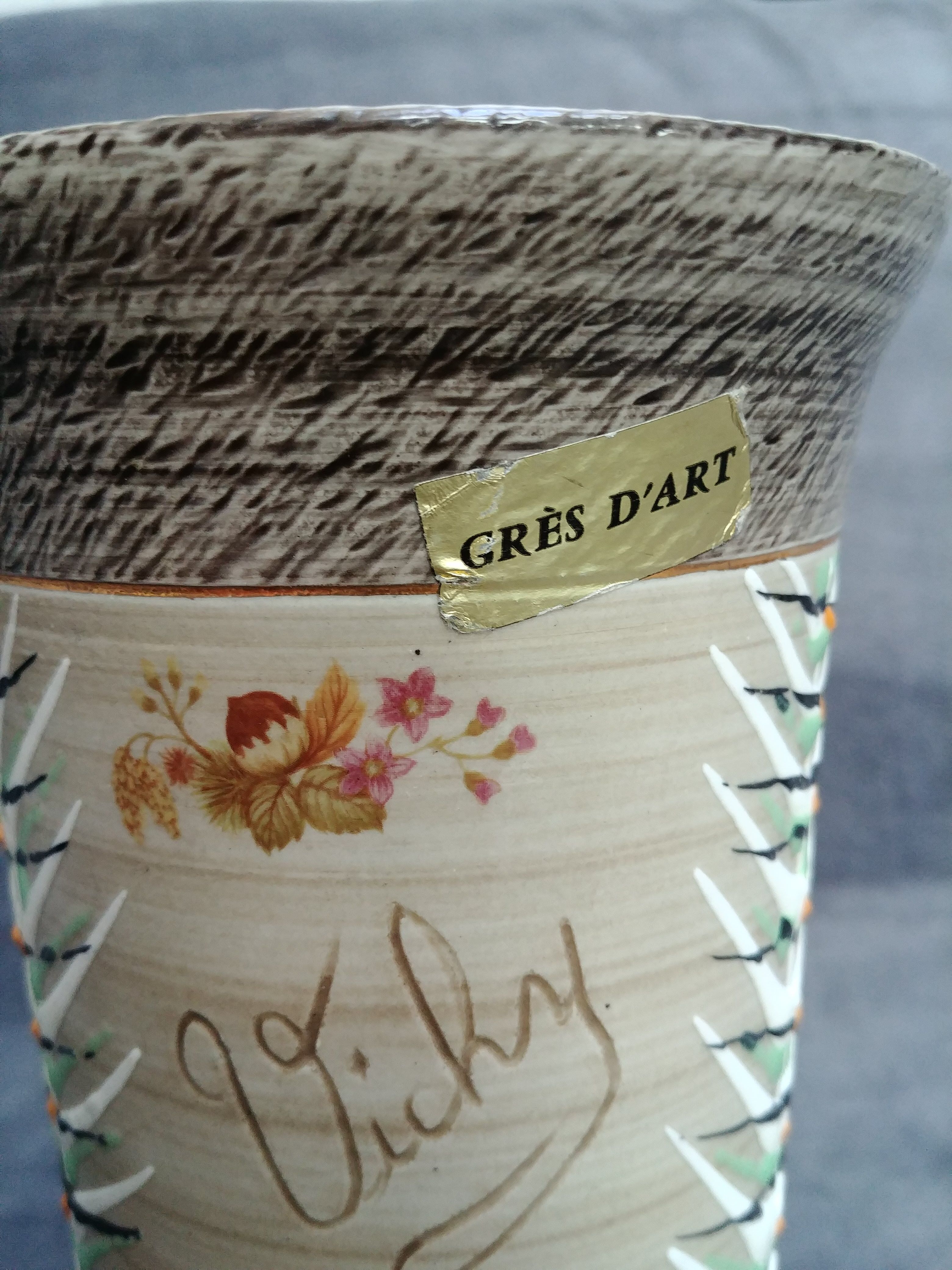 Vase en grès signé par l'artiste Waillault